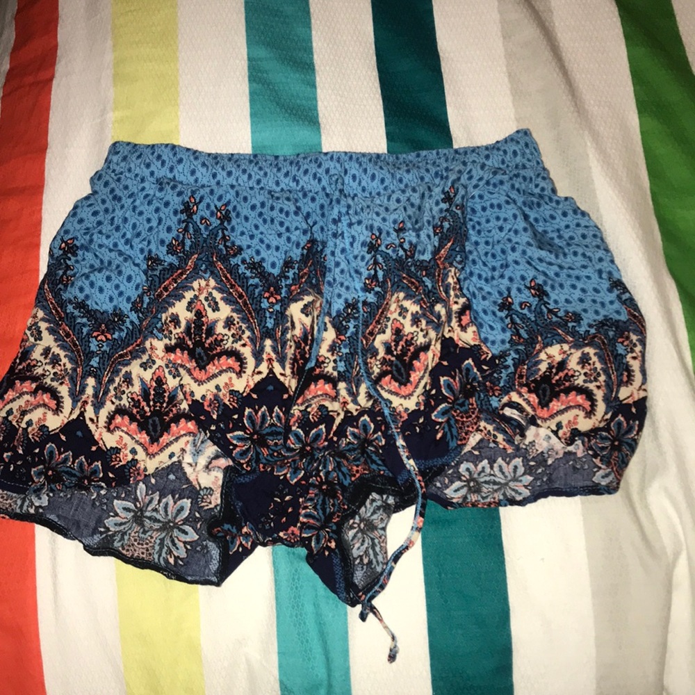 Super cute Hollister summer shorts